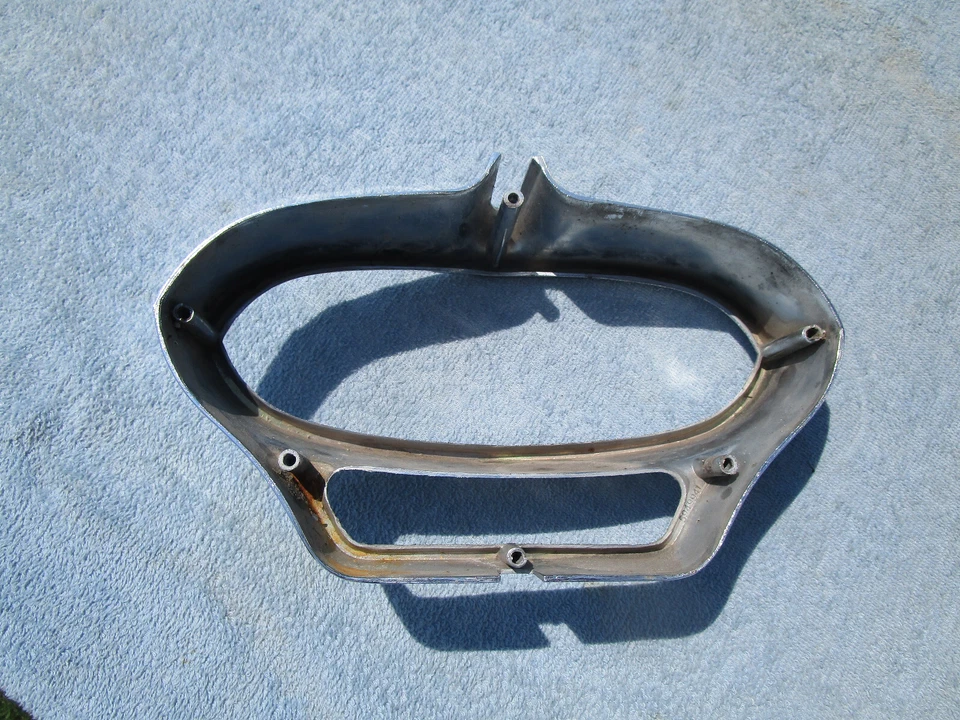 Oldsmobile Super 88 1959 carcasa de luz trasera Foto 3 de 3