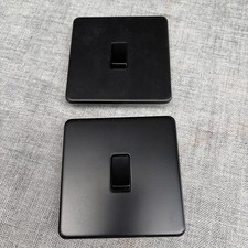 Two Knightsbridge 1 Gang Intermediate Light Switch Matt Black Screwless
