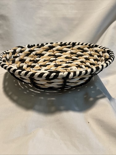 Black White Tan Farmhouse Country Rustic Woven Wire Basket 8" Wide - Picture 12 of 12
