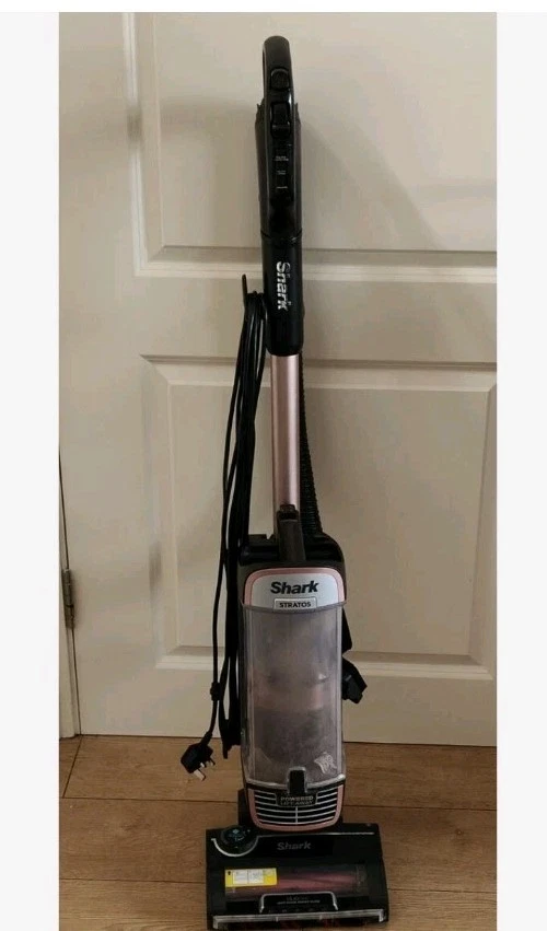 Shark Stratos Corded Upright, Anti-Hair Wrap Plus, Pet model NZ860UKT used clean - Image 3 of 4