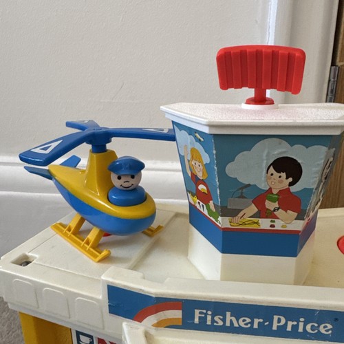 Vintage Fisher Price Little People Airport Playset With Figurines - Preowned - Picture 3 of 24