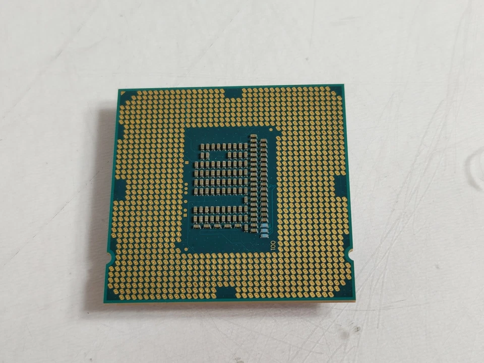 Procesador CPU de escritorio Intel Core i3-3225 3,3 GHz 5 GT/s LGA 1155 SR0RF Foto 2 de 4