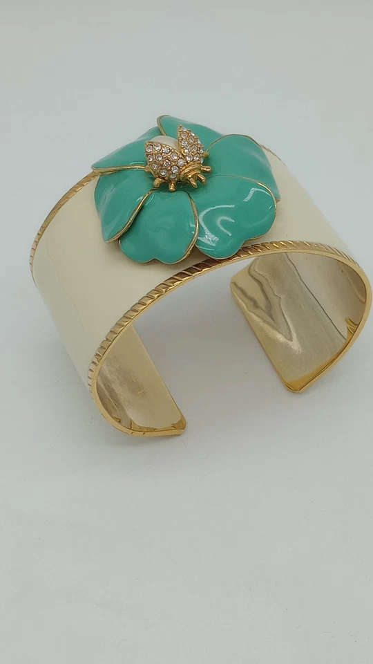 Brazalete Stella & Dot chapado en oro esmalte flor Ladybug turquesa crema Foto 3 de 4