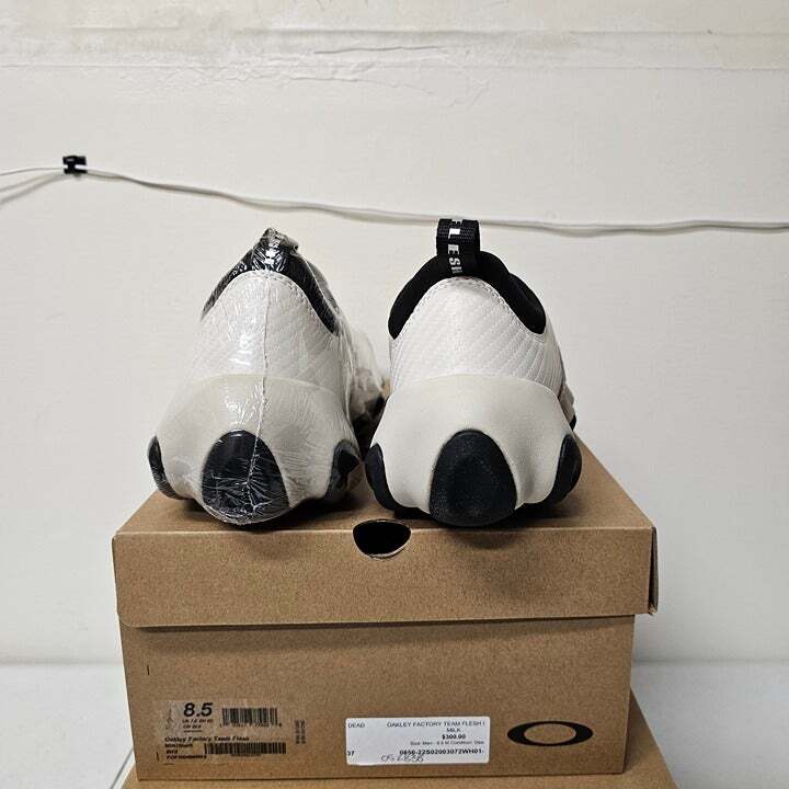 Brand New Y2K Oakley Factory Team Flesh Brain Dead Milk Size 8.5 Brand New Y2K Oakley Factory Team Flesh Brain Dead Milk Size  main image 2