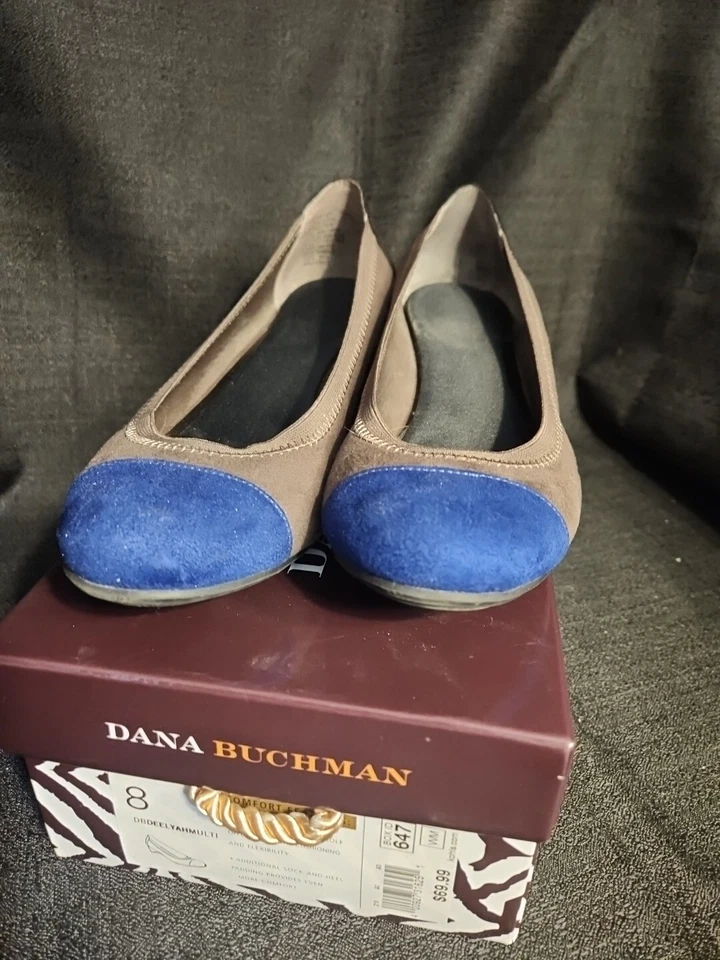 Zapatos para mujer Dana Buchman Deely bloque de color puntera tacón de cuña bajo 8 M usados Foto 2 de 4