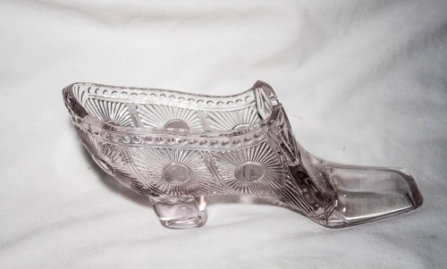 Antique EAPG Clear Purple Hue Glass Shoe w/Bow, ca. 1900, Sunburst Pattern - Picture 3 of 7