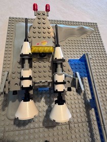 LEGO 6970 Beta-1 Command Base COMPLETE w/ Box & Instructions Vintage Space 1979