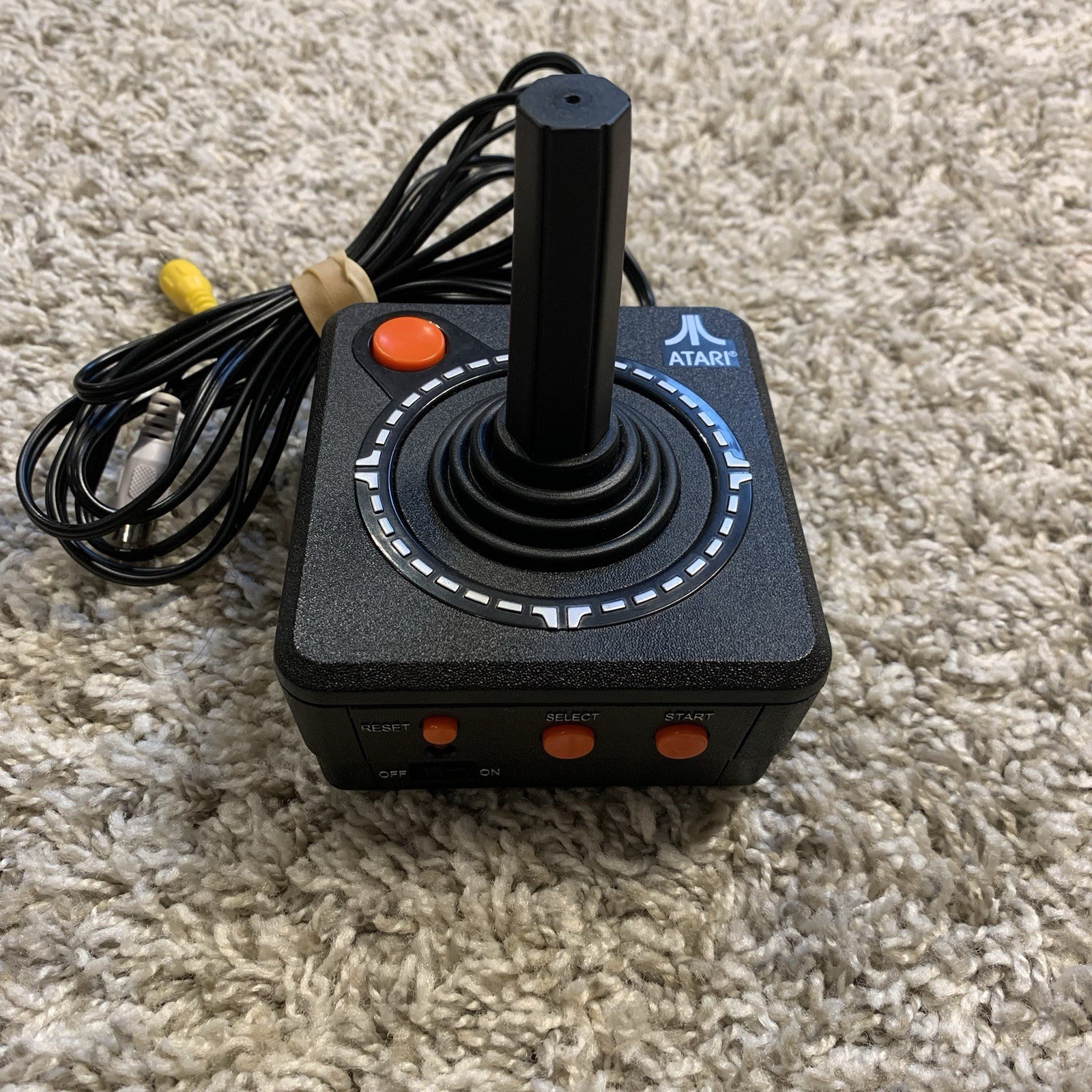 Atari Plug & Play TV Video Games 10-in-1 Joystick Console 2002 Jakks Pacific