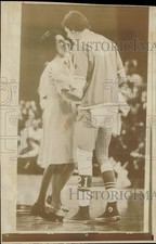 1976 Press Photo Mrs. Bill Gibson Gives Basketball Award to Mitch Kupchak of UNC
