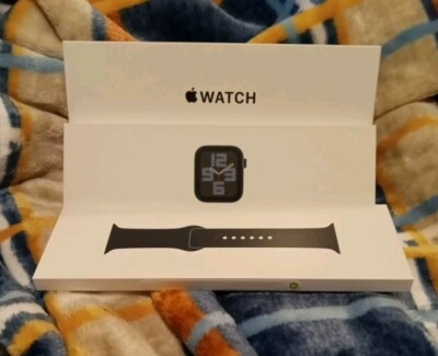 MXFT3LL/A APPLE WATCH SE (GEN 2) 40mm Midnight AI Mid S8 M/L CEL  Blk Sport Band