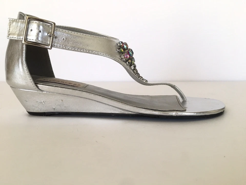 Dyeables Cleo Silver Metallic Sandals Size 8 Faux Jewels Low Wedge Heel - Image 2 of 4