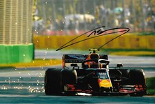 Pierre Gasly "Red Bull Racing 2019" Autogramm signed 20x30 cm Bild
