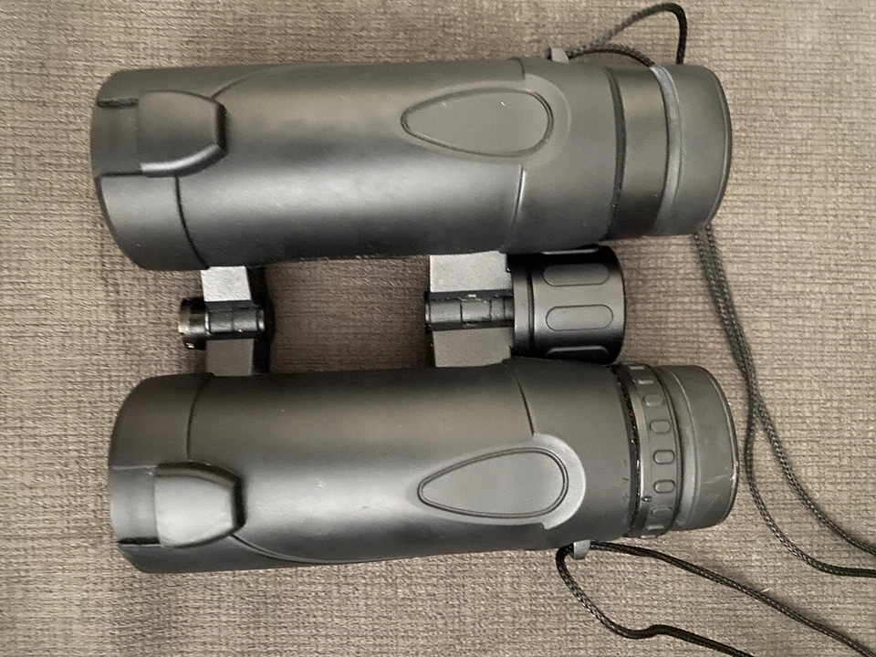 Celestron Granite 71380 Series 9X33 Roof Prism Binocular Black - Image 3 of 4