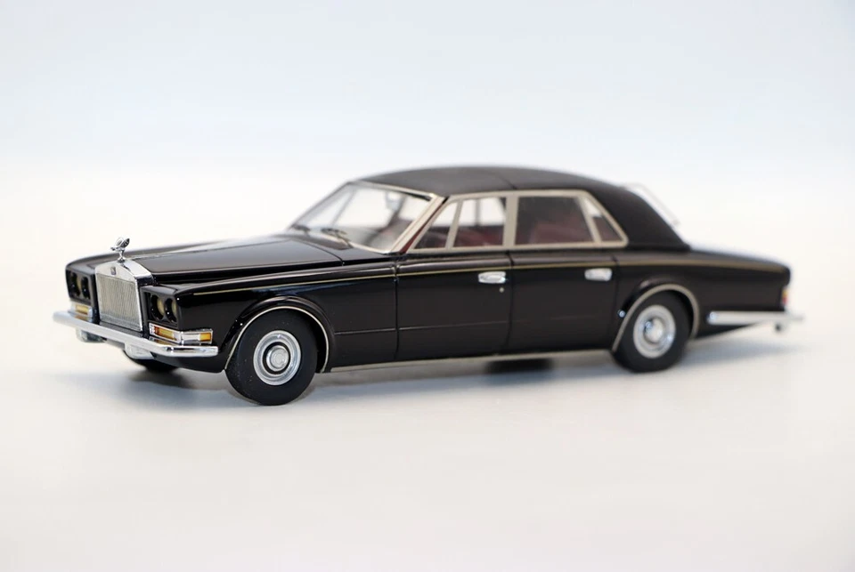 Resin Car Models 1/43 Rolls-Royce Phantom VI Frua Half Roadster Version Toys - Image 3 of 4