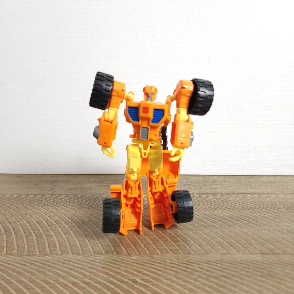 Autobot Scoop Transformers Generations Thrilling 30 - Image 2 of 4