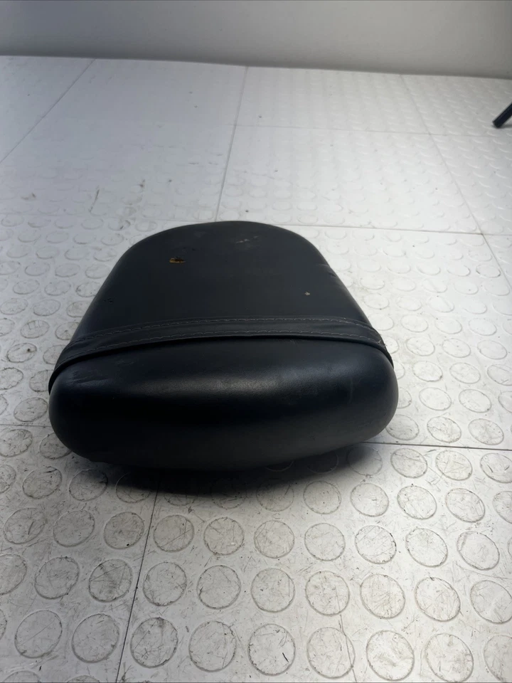 Asiento de pasajero trasero OEM Suzuki GSXR 600-750 2006-2007 Foto 4 de 4