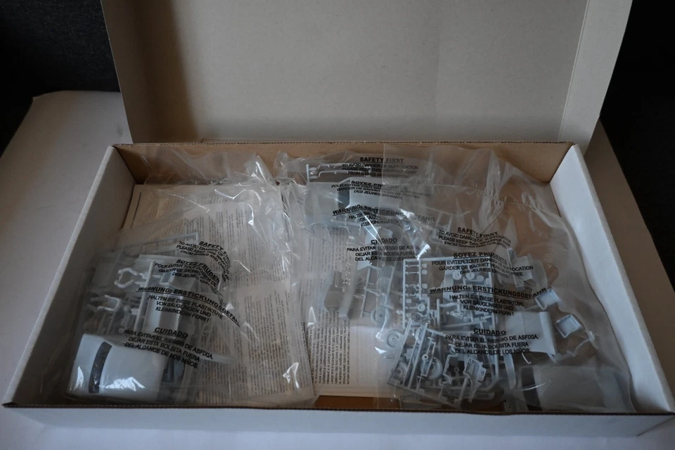 Airfix 07901, Clssic Car Collection, 1:32 - Bild 2 von 2