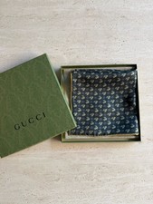 NWT GUCCI GG LOGO  ROSE POCKET SQUARE SILK GREEN SCARF    