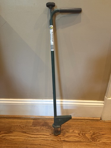 The Weed Hound Standing Weeder Metal Weed Puller Yard Lawn Garden Tool