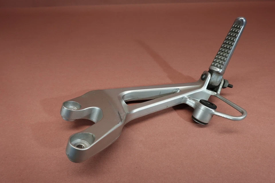 Clavija trasera ligera para pasajero Honda Interceptor 800 VFR800 1998-2001 Foto 3 de 4