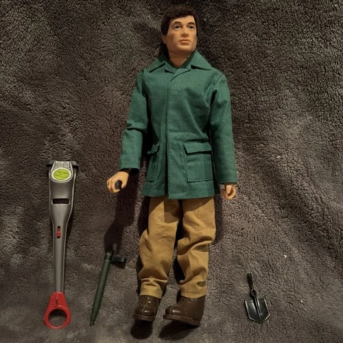VINTAGE GI JOE 1964 Muscular Flocked Figure Soldier With Accessories Missile Det
