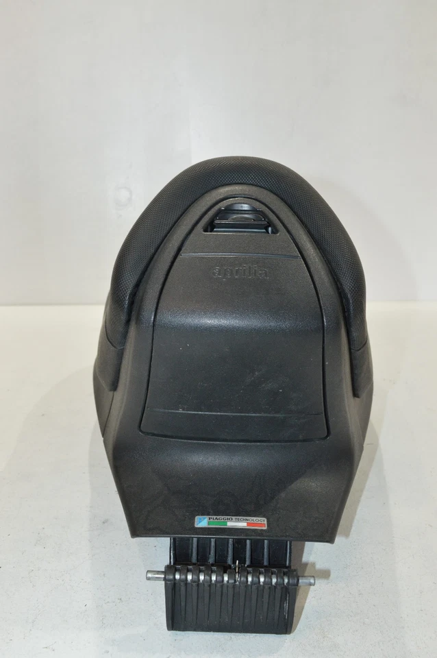 APRILIA SR 50 R LC SITZ SITZBANK FAHRERSITZ DOPPELSITZ SATTEL POLSTER - Bild 3 von 4