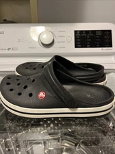Crocs Adult unisex Clogs Men’s Size 8, Woman’s Size 10 Pre-Owned