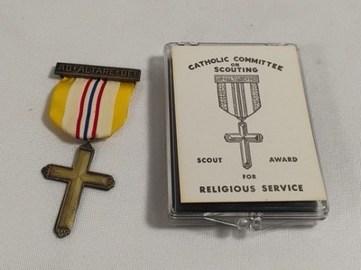 Vtg Mid Century AD ALTARE DEI Catholic Boy Scout Medal BSA Cross Award In Box
