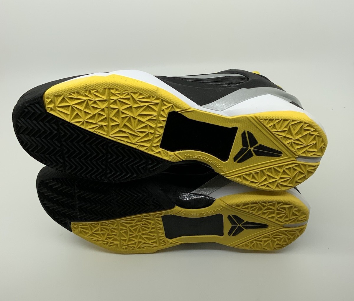 Nike NEW Mens Zoom Kobe VII 7 Supreme Black Silver Yellow US