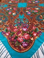 Russian Style Pavlovo-Posad 80 % Wool Shawl Scarf Wrap Silk Fringe 115 cm x 115