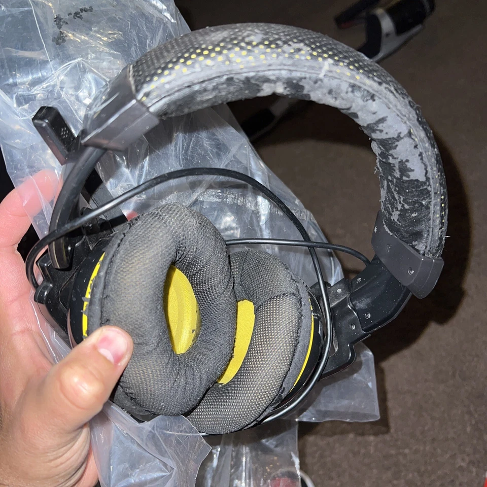 Corsair Vengeance 2100 Headphone Black/Yellow Over-ear Headset *NO USB DONGLE* - Image 3 of 3