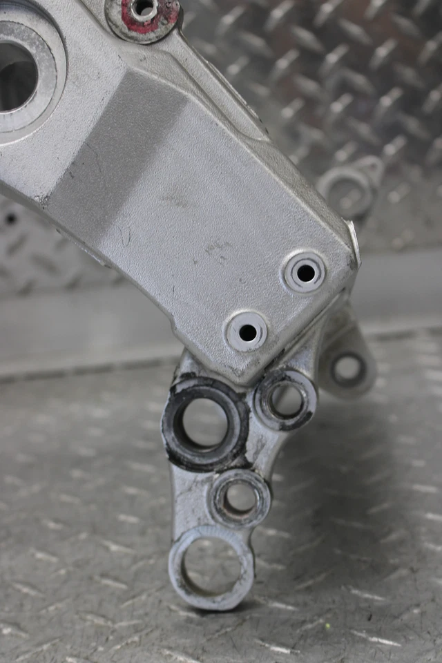 Suzuki SV1000S 2004 CLN CLR EZY chasis de cuadro regular (recto) Foto 2 de 4