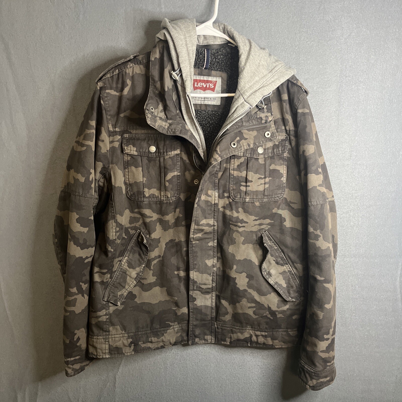 Levis Jacket Mens Large Sherpa Lined Hooded Camoflauge Trucker Coat Winter