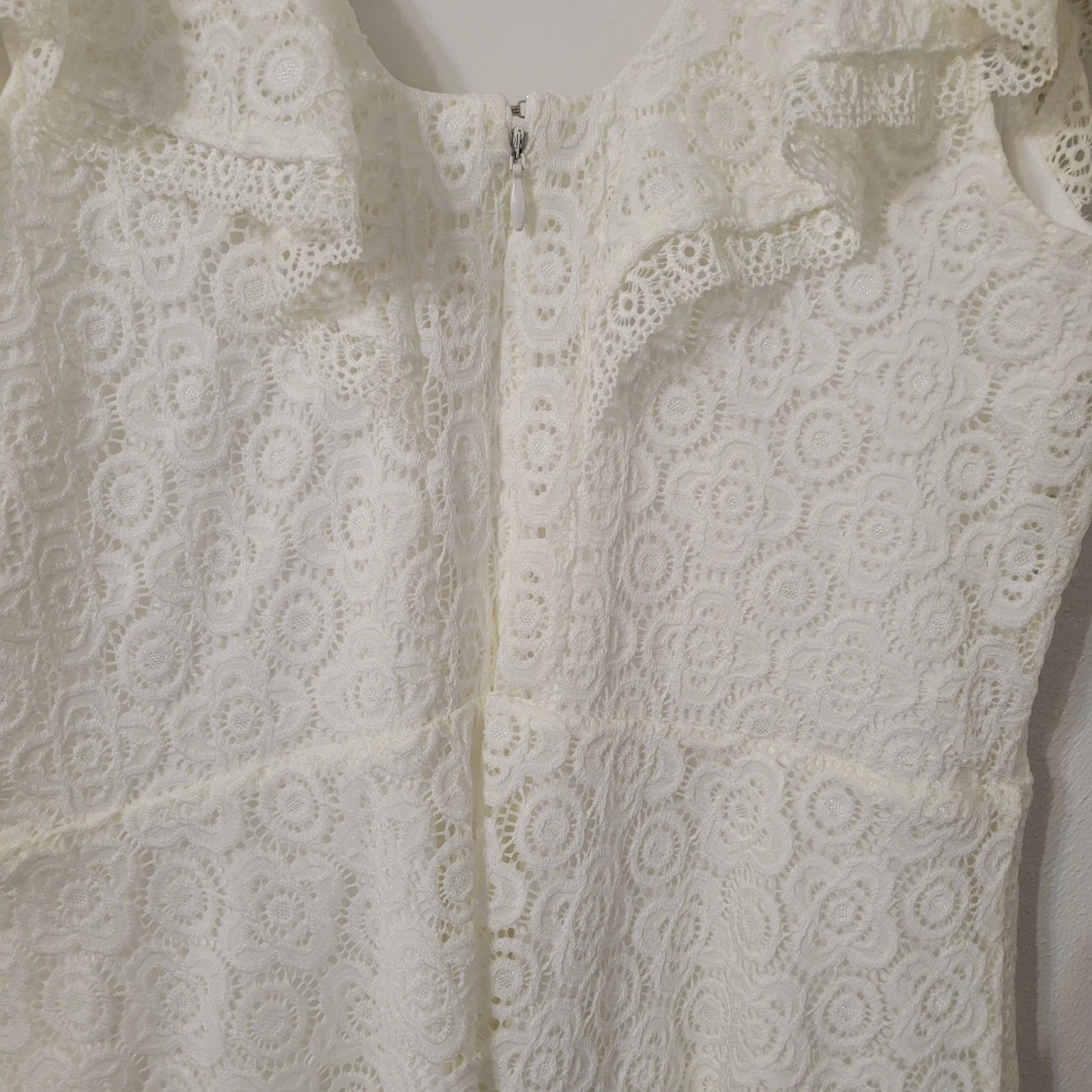 OFF WHITE Abito grande Mi ami Francesca's Off White pizzo overlay aderente e svasato