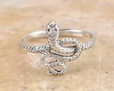 CUTE .925 STERLING SILVER DETAILED SNAKE RING size 9 style r3232