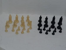 VINTAGE KINGSWAY FLORENTINE FELT BOTTOM CHESS SET COMPLETE EXCEPTIONAL CONDITION