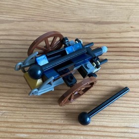 LEGO 7090 Castle Crossbow Attack Minifigures Knights and Skeleton Lot