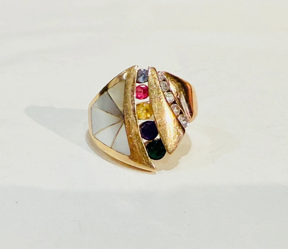 Anillo Kabana Oro Amarillo 14k Diamante e Incrustación de Madreperla y 5 Gemas Talla 7 Foto 2 de 4