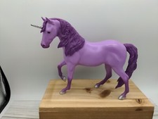 Bryer Reeves Purple Unicorn Plastic Horse 8 F...