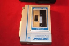 SOUNDESIGN  Stereo Music Mate Walkman Model no 4261 NOT WORKING