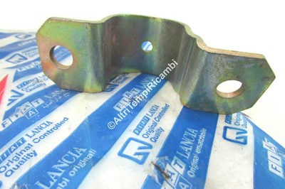 Étrier Gauche Barre Stabilisatrice Pour Fiat 124 / 125 - Référence OE 4134194 - Neuf D'origine Italie
