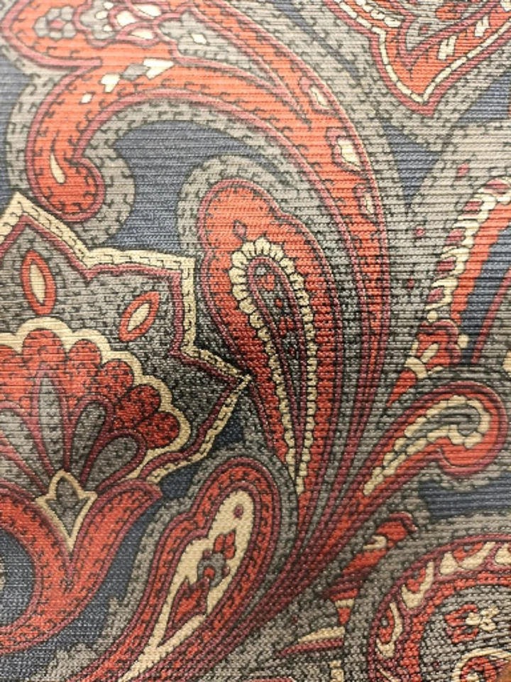 Vintage Classic Oleg Cassini Silk Paisley Necktie - Image 4 of 4