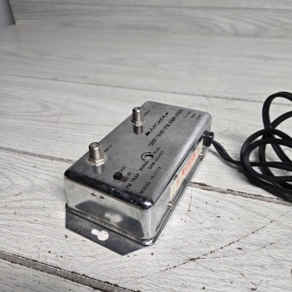 VINTAGE ARCHER UHF/VHF/ FM AMPLIFIER 15-113A - Image 3 of 4
