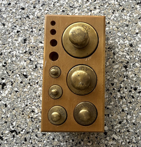 Brass Calibration Scale Weight Set w/ Wooden Block 2 lb 1 lb 8-1 oz Lab