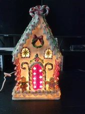 Cracker Barrel Sweets and Treats Light Up Candy House Gingerbread Christmas