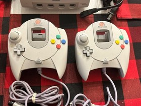 Sega Dreamcast Console Bundle w/2 controllers memory card (No Games to test)