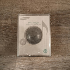 Samsung YP-S2 MP3 Player Black 1 GB YP-S2ZB/XAA SEALED 2000