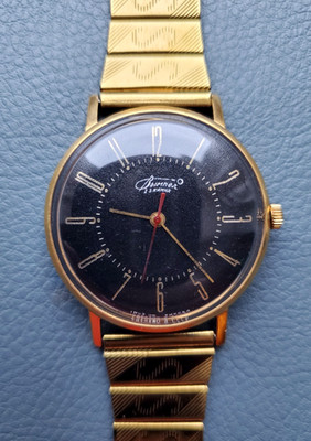 Vintage Poljot Vimpel super slim gold plated case AU20 wristwatch cal. 2209 USSR