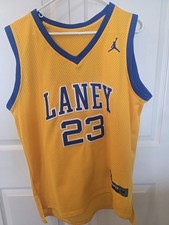 Camiseta deportiva de colección Laney Buccaneers Michael Jordan 23 High School para hombre mediana amarilla