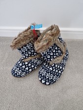Net ladies slippers size medium